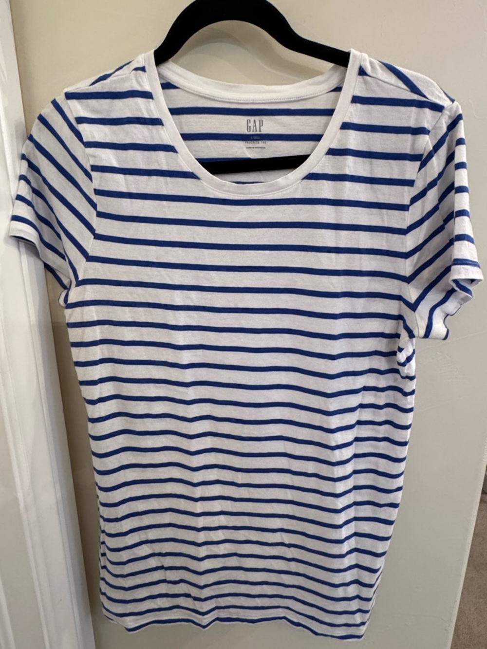 3 shirts-  perfect Summer Bundle- GAP, Banana Republic, Ann Taylor